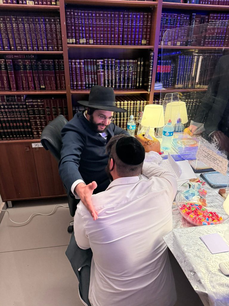 Shalev Haziza with Hinuka Rabbi Shlomo Yehuda Bar